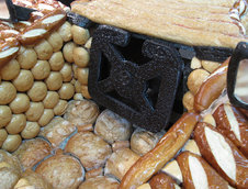 Masina de F1 URIASA, confectionata din PAINE