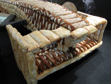 Masina de F1 URIASA, confectionata din PAINE
