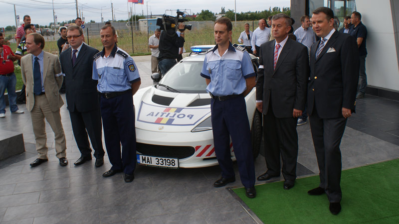 Masina de politie Lotus Evora S a facut prima victima: a prins un BMW X5 care mergea cu 236 km/h Masina de politie Lotus Evora S a facut prima victima: a prins un BMW X5 care mergea cu 236 km/h