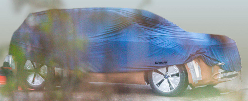 Masina pe care Ford o va construi pe o platforma imprumutata de la Volkswagen a fost fotografiata pentru prima data Masina pe care Ford o va construi pe o platforma imprumutata de la Volkswagen a fost fotografiata pentru prima data