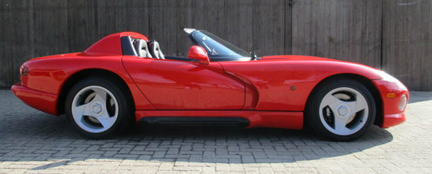 Masina pe care ne-am dorit-o cu totii in copilarie. Un Viper din '90, cu km putini, e de vanzare in Olanda.