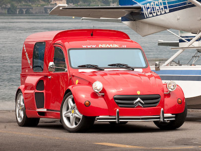 Masina Zilei: Ferrari 355 intr-un Citroen 2CV Masina Zilei: Ferrari 355 intr-un Citroen 2CV