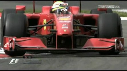 Masini de Formula 1 filmate cu incetinitorul si una peste alta Masini de Formula 1 filmate cu incetinitorul si una peste alta