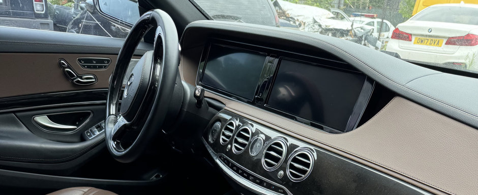 Masini de lux confiscate de statul roman, scoase la vanzare pentru preturi de nimic. Un Mercedes S-Class din 2014 este oferit acum la pret de Dacia Duster Masini de lux confiscate de statul roman, scoase la vanzare pentru preturi de nimic. Un Mercedes S-Class din 2014 este oferit acum la pret de Dacia Duster
