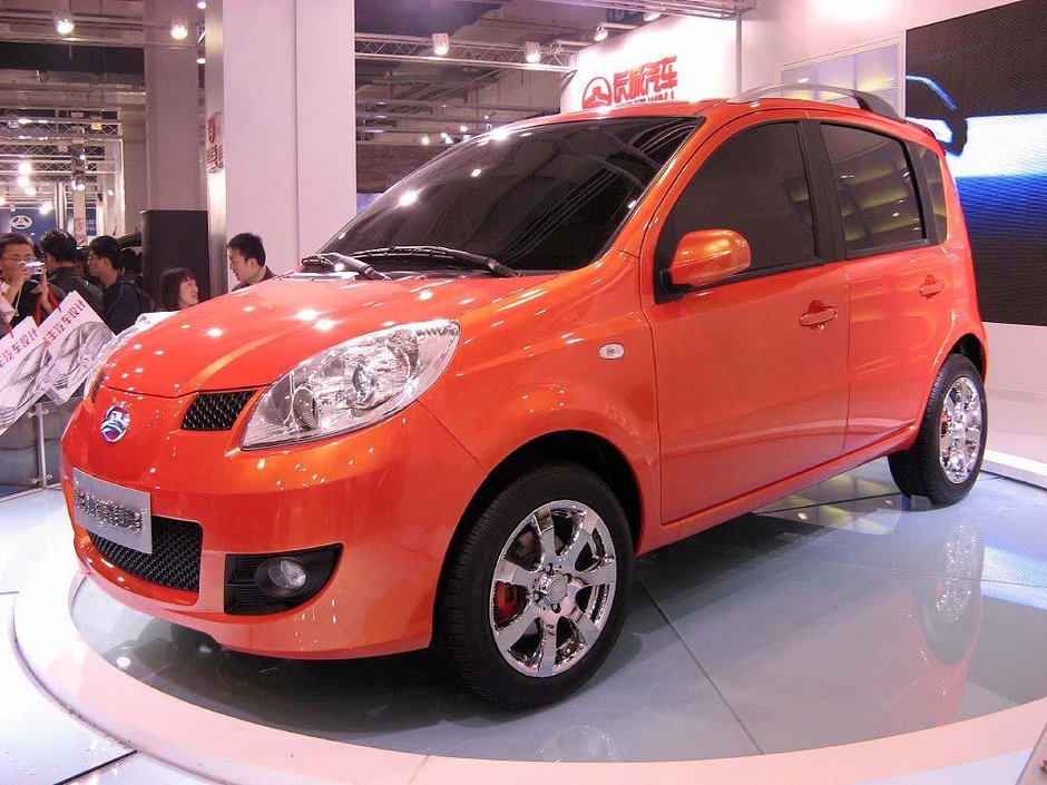 Masinile chinezesti ameninta marca Dacia Masinile chinezesti ameninta marca Dacia