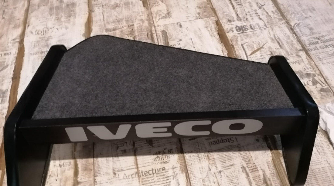 Masuta de bord din lemn Iveco