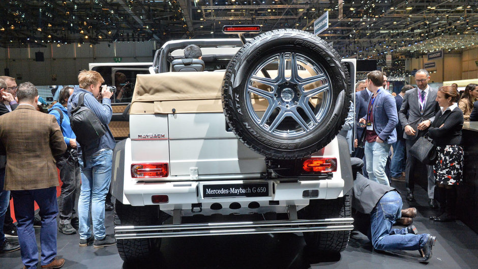 Maybach G650 Landaulet - Poze Reale