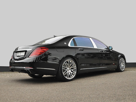 Maybach S-Class cu 900 CP sub capota