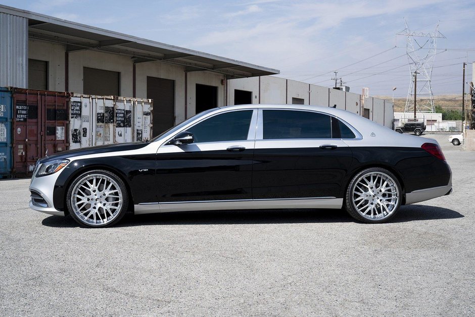 Maybach S600 in doua culori