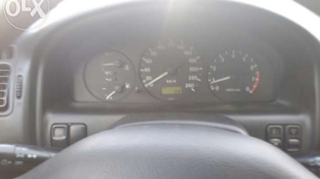 Mazda 323F 1500 1998