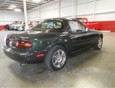 Mazda Miata cu 120 mile