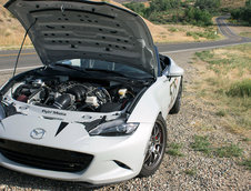 Mazda Miata cu motor V8