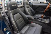 Mazda Miata transformata in Ford Mustang