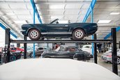 Mazda Miata transformata in Ford Mustang