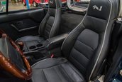 Mazda Miata transformata in Ford Mustang