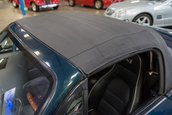 Mazda Miata transformata in Ford Mustang