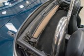 Mazda Miata transformata in Ford Mustang