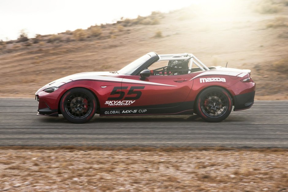 Mazda MX-5 CUP, masina speciala pentru circuit