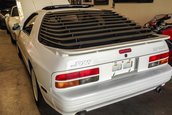 Mazda RX-7 cu 2.322 km la bord