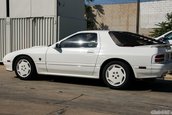 Mazda RX-7 cu 2.322 km la bord
