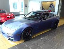 Mazda RX-7 in albastru mat