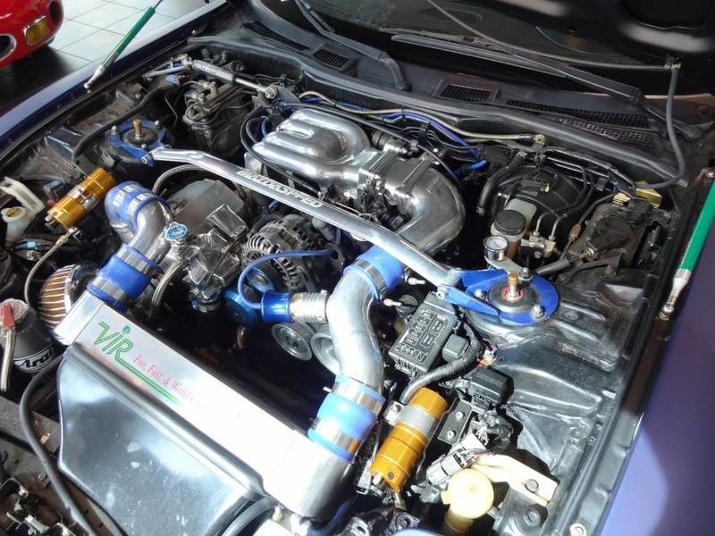 Mazda RX-7 in albastru mat