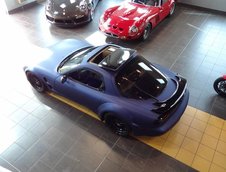 Mazda RX-7 in albastru mat