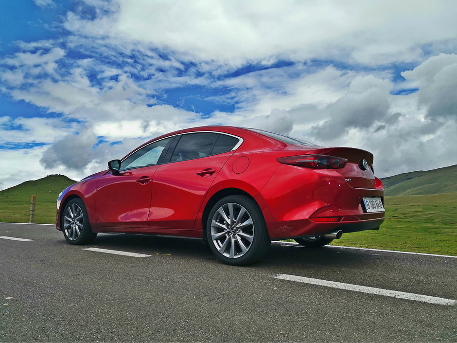 Mazda3 Sedan Skyactiv-G 150