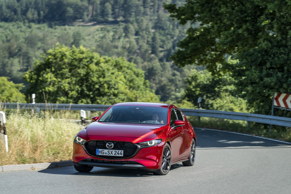 Mazda3 si CX-30