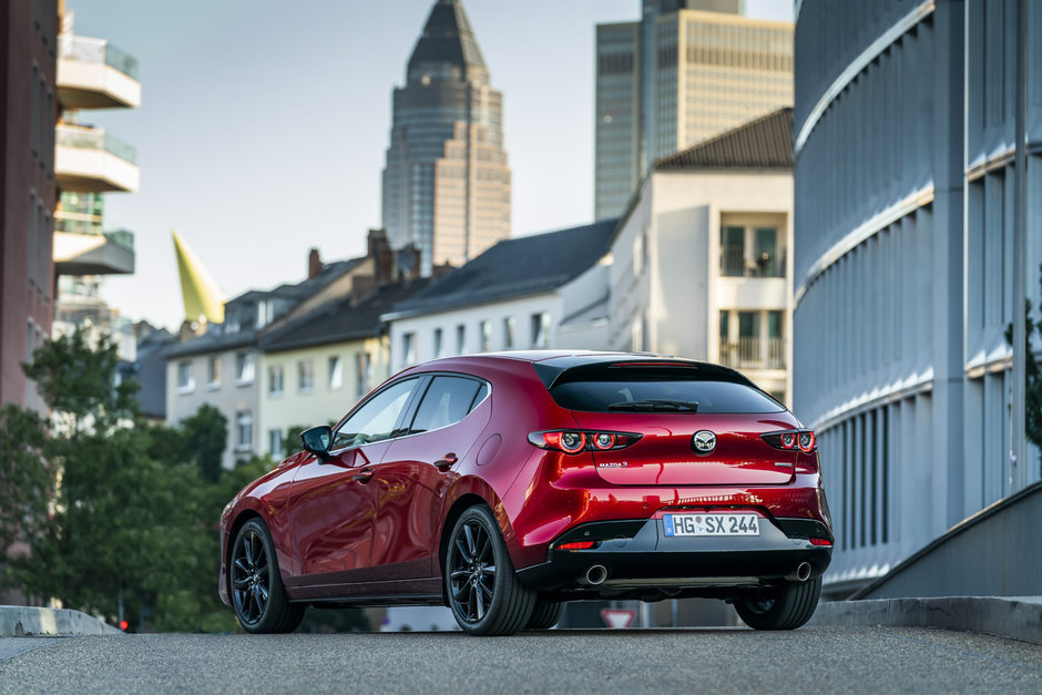 Mazda3 si CX-30