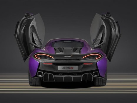 McLaren 570S in mov