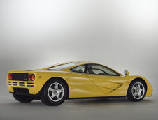 McLaren F1 cu 239 km la bord