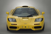 McLaren F1 cu 239 km la bord