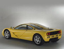 McLaren F1 cu 239 km la bord