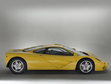 McLaren F1 cu 239 km la bord