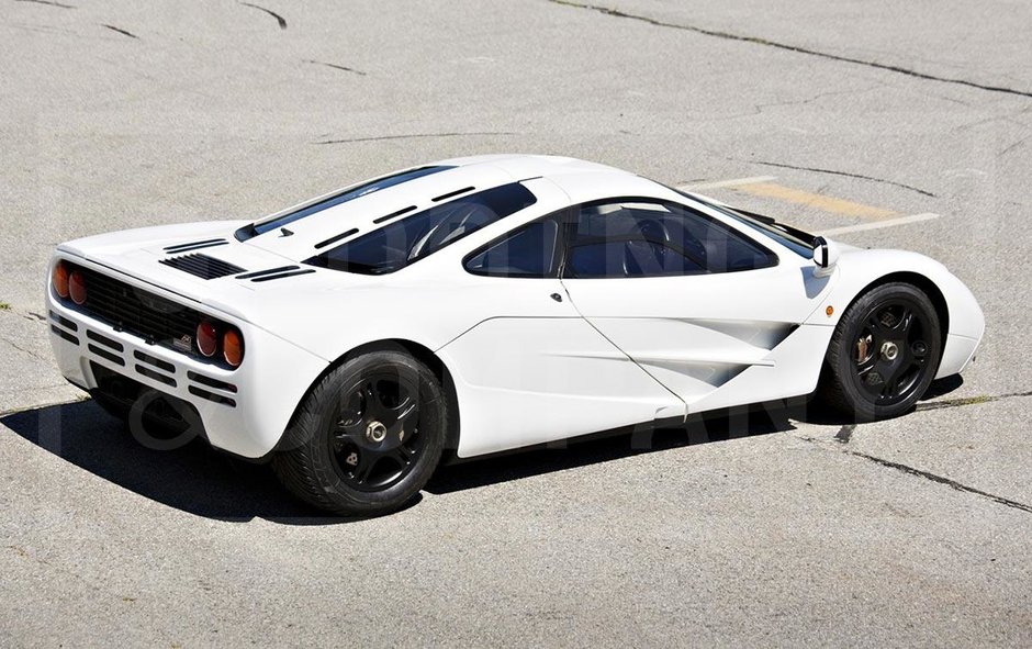 McLaren F1 in Marlboro White