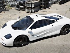 McLaren F1 in Marlboro White