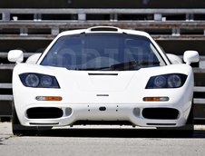 McLaren F1 in Marlboro White