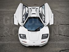 McLaren F1 in Marlboro White