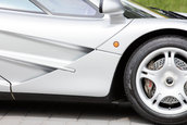 McLaren F1 vandut