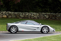 McLaren F1 vandut