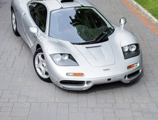 McLaren F1 vandut