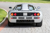 McLaren F1 vandut