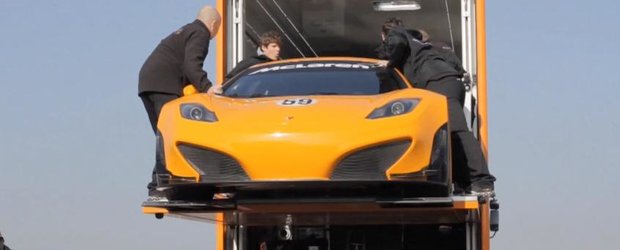 McLaren MP4-12C GT3 face prima plimbare oficiala pe pista