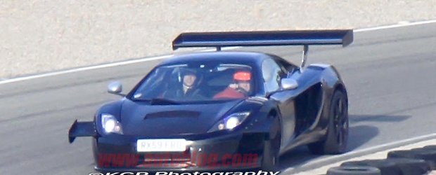 McLaren MP4-12C GT3 surprinsa in teste!