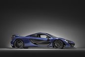 McLaren P1 in carbon albastru