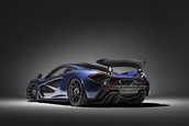 McLaren P1 in carbon albastru