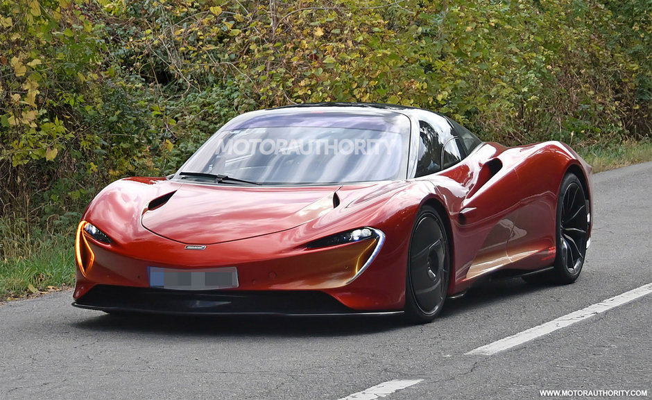 McLaren Speedtail pe strazi