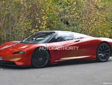 McLaren Speedtail pe strazi