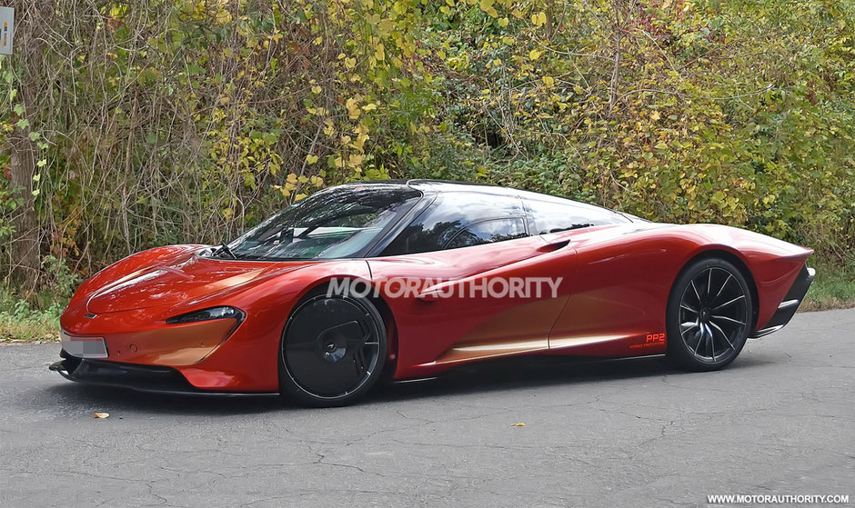 McLaren Speedtail pe strazi